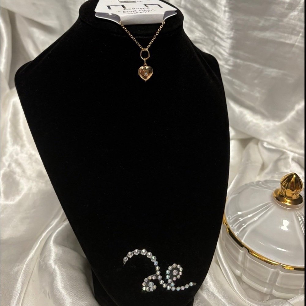 Cloud Heart Locket - White With Shine Necklace